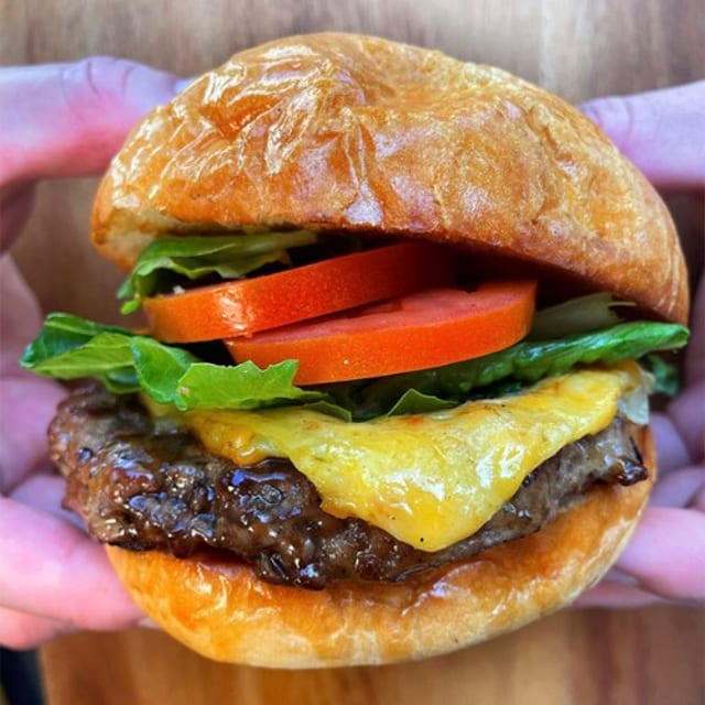 Cheeseburger.